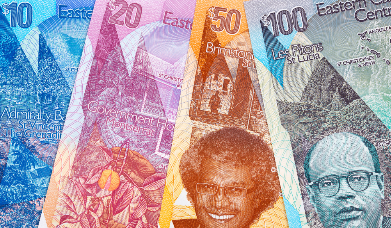 8-22-22-EC bank notes