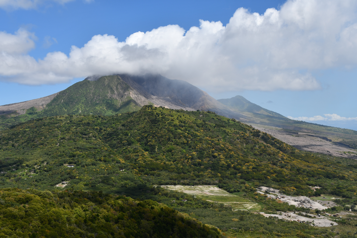 Soufriere Hills Volcano - Mon1 Below